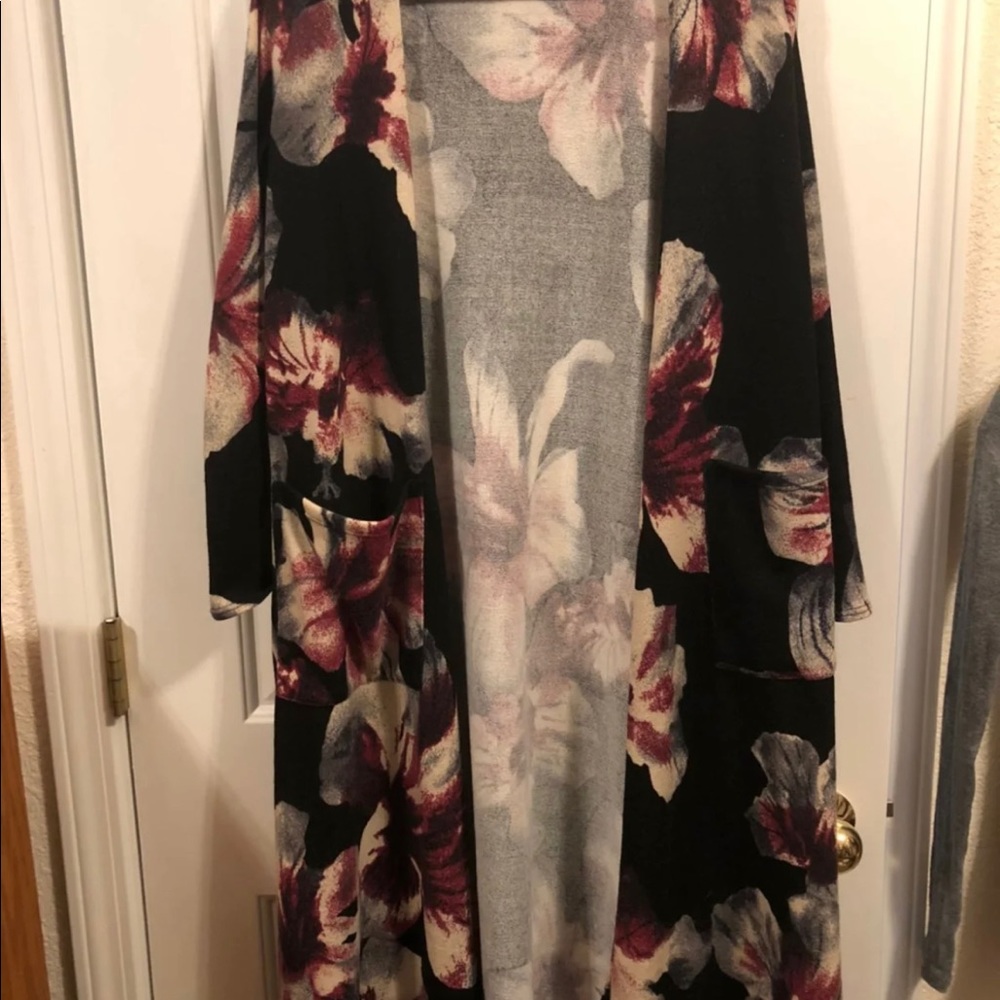 Lularoe xs flora Sarah